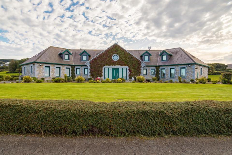 Like Walking Into A Fantastic Novel At Inishowen House Rashenny エクステリア 写真